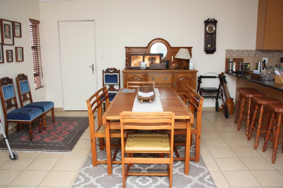 2 Bedroom Property for Sale in Langenhovenpark Free State